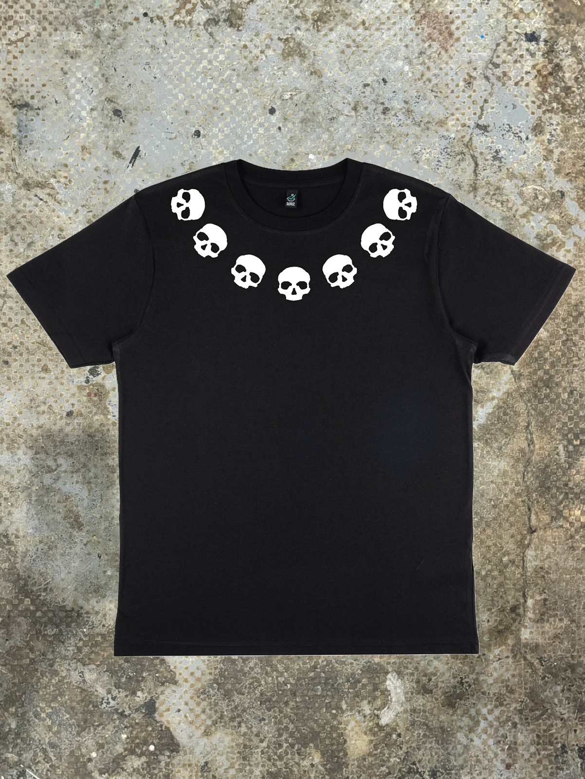 SKULL NECK TEE