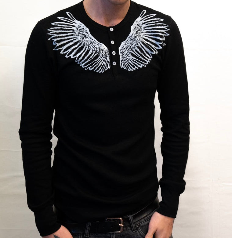 DEAD WINGS HENLEY TEE